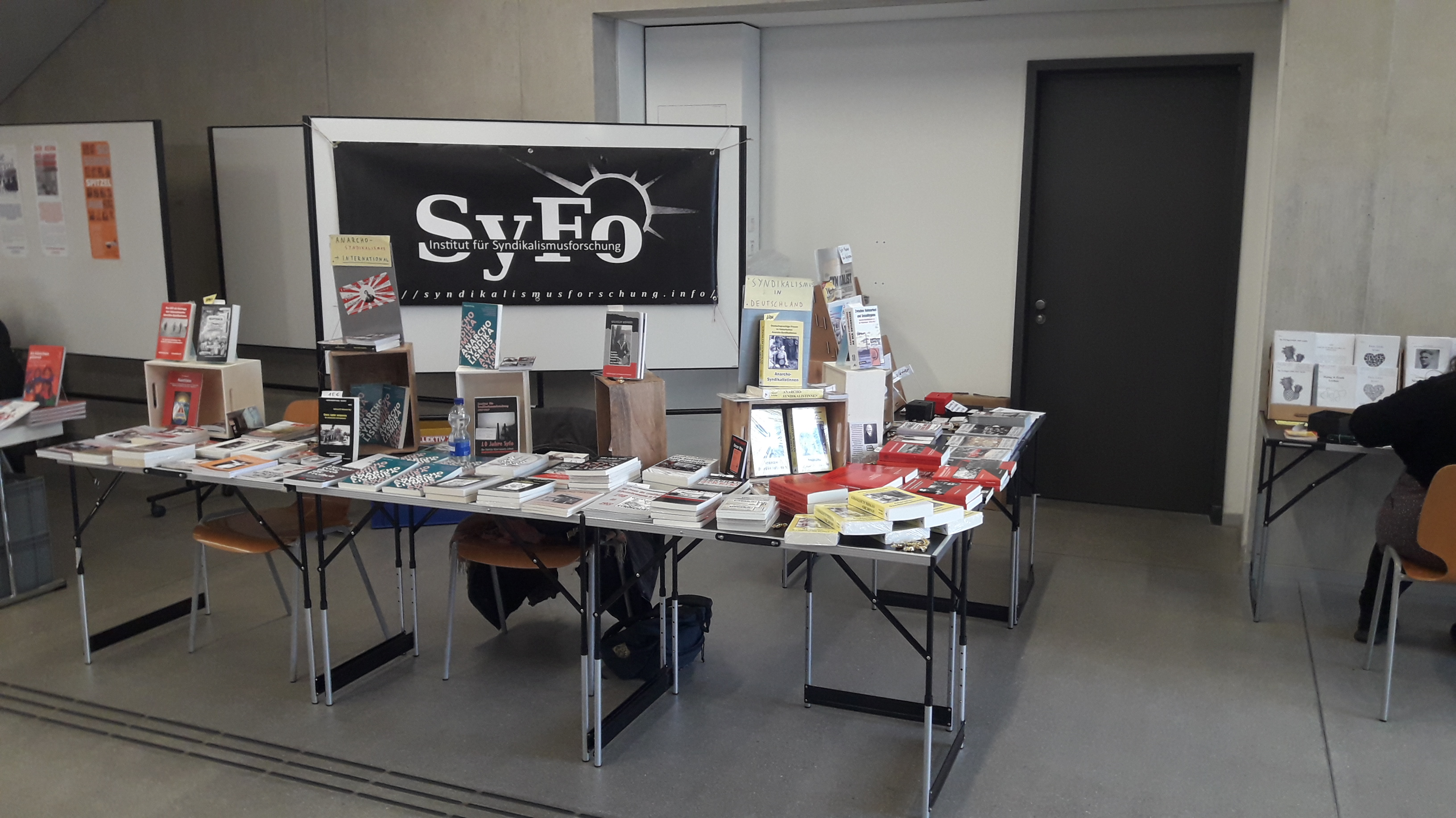 Stand%20des%20Instituts%20f%C3%BCr%20Syndikalismusforschung Stand%20des%20Instituts%20f%C3%BCr%20Syndikalismusforschung